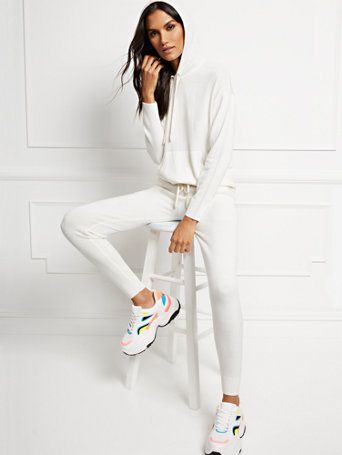 Cute White Outfit Ideas for Women
